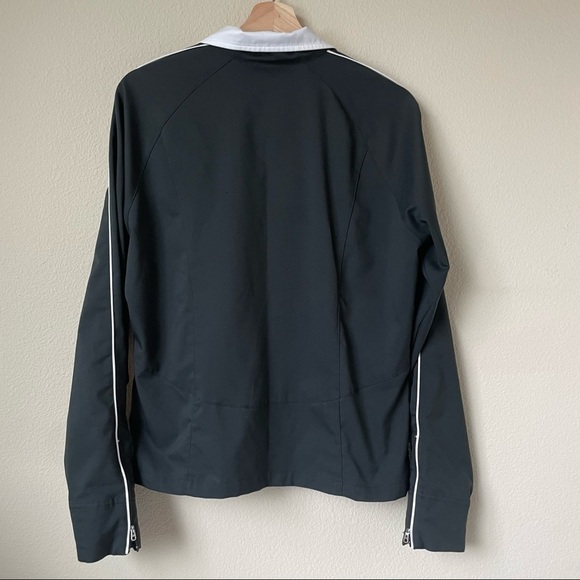 Nike Jacket Black pockets and zipper sleeves 12/14 L - Picture 4 of 6